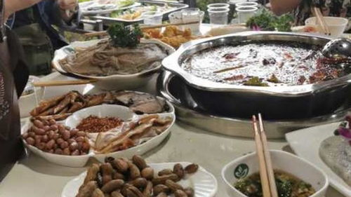 火城雙味 重慶火鍋與燜鍋的味覺對話